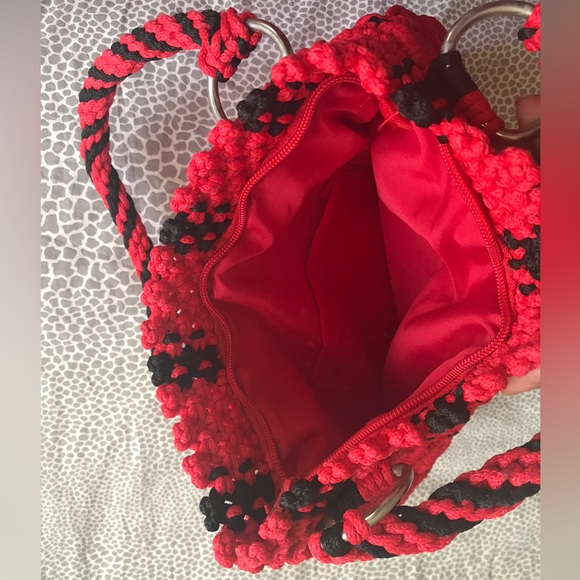 Macrame Purse - Picture 2 of 3